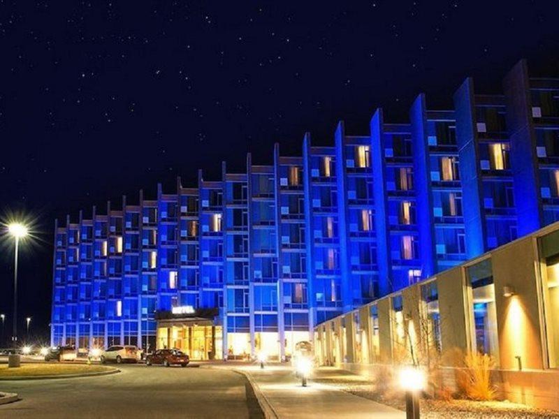 เกรย์ อีเกิล รีสอร์ต Hotel คาลการี ภายนอก รูปภาพ