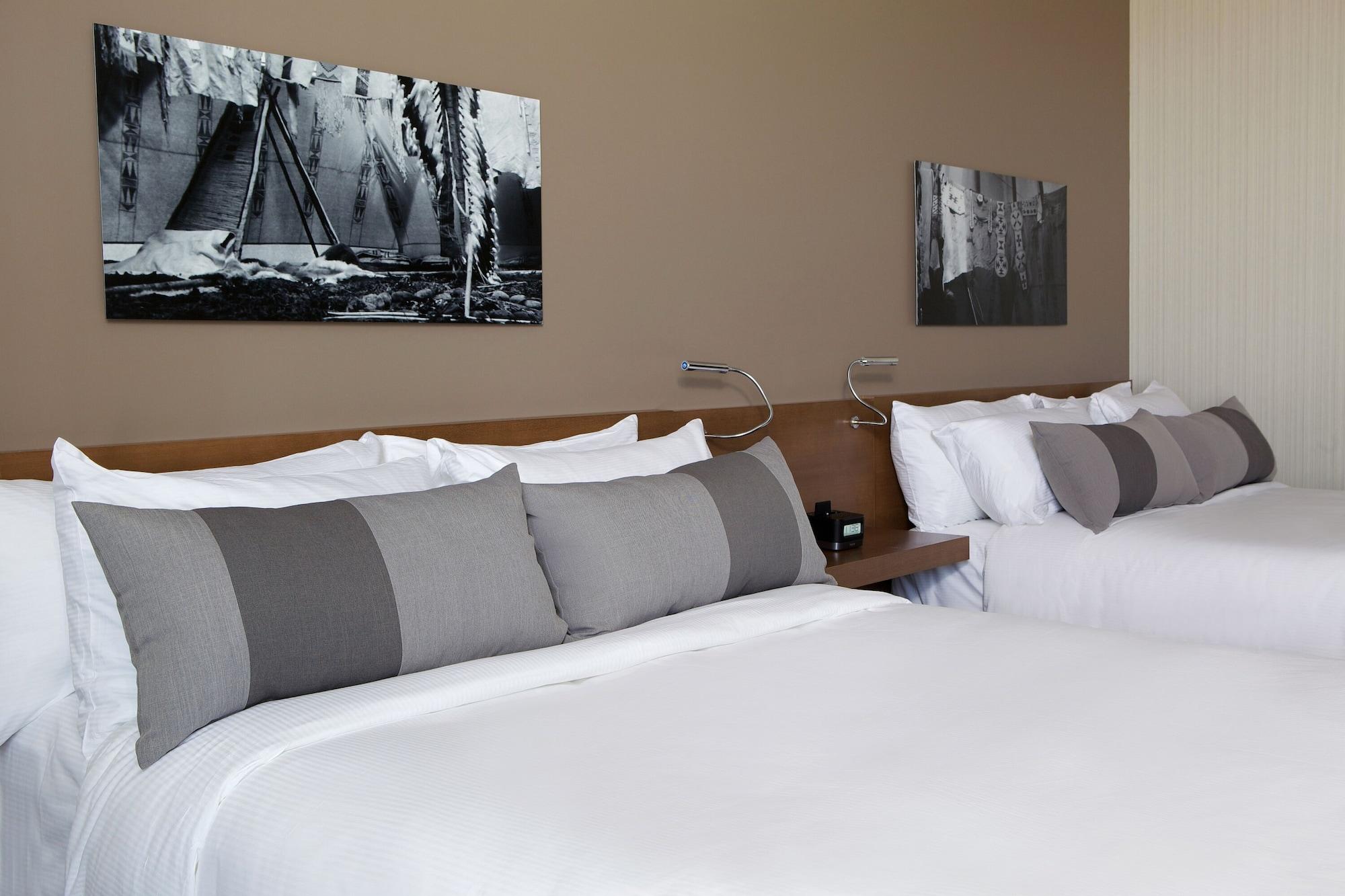 เกรย์ อีเกิล รีสอร์ต Hotel คาลการี ภายนอก รูปภาพ
